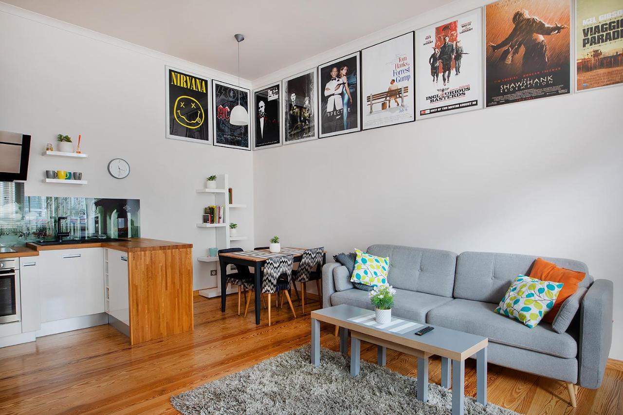 Movie Apartment Jezyce Poznan Bagian luar foto
