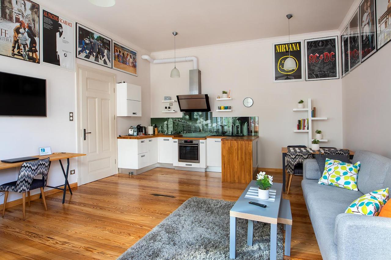 Movie Apartment Jezyce Poznan Bagian luar foto